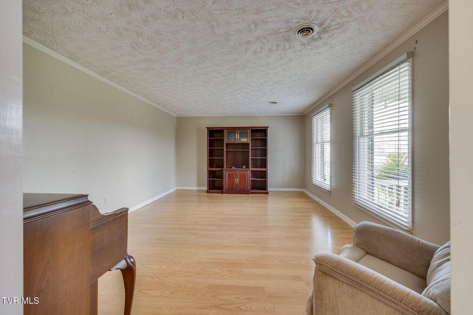 Photo #8: 445 Old Stage Road