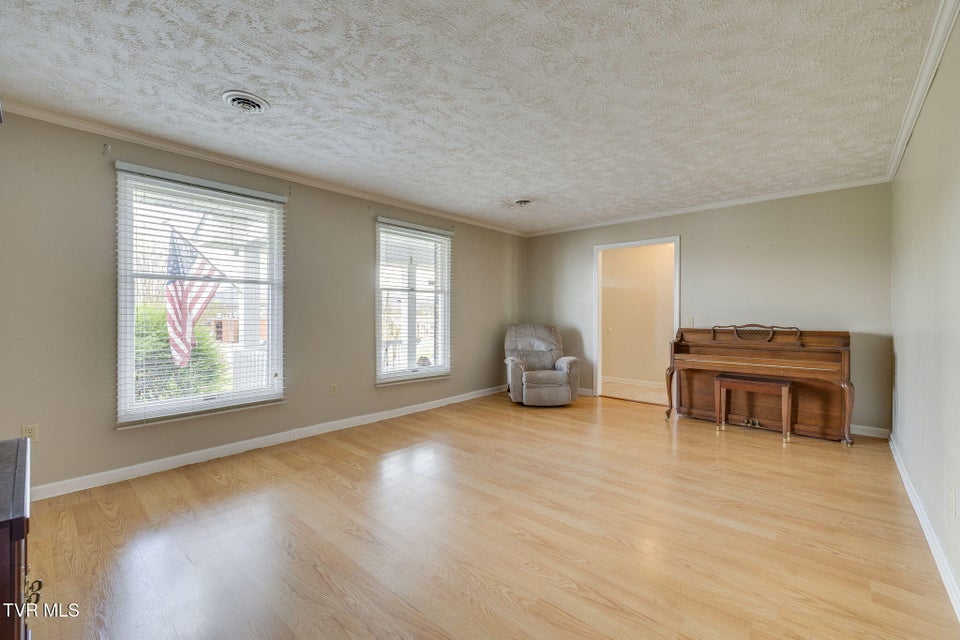 Photo #9: 445 Old Stage Road