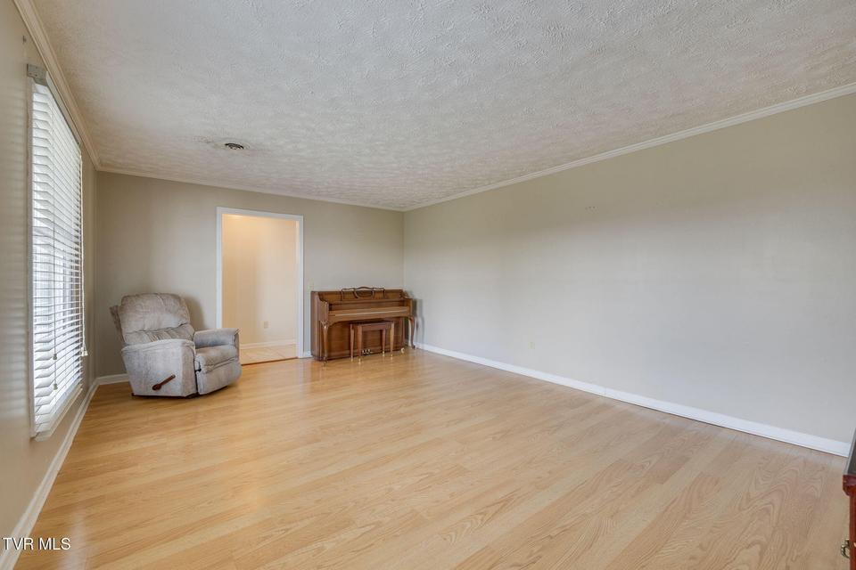 Photo #10: 445 Old Stage Road