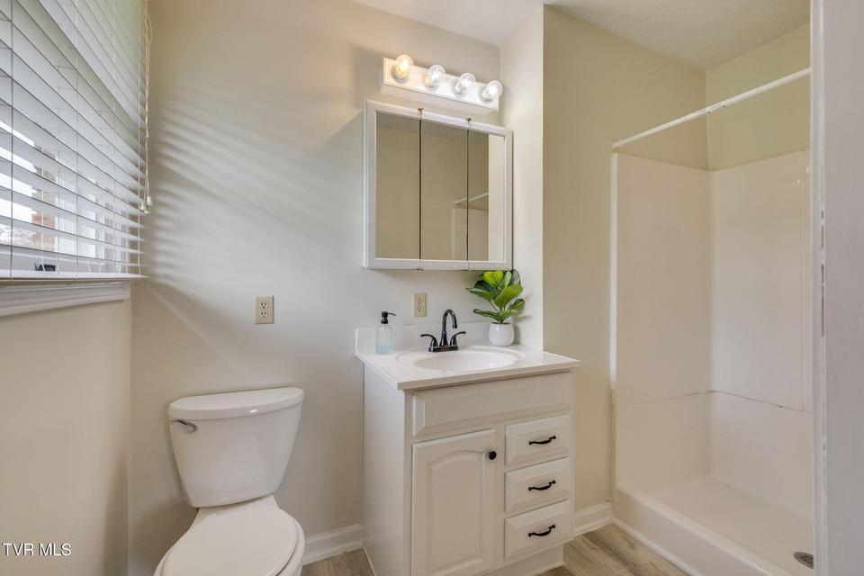 Photo #24: 445 Old Stage Road