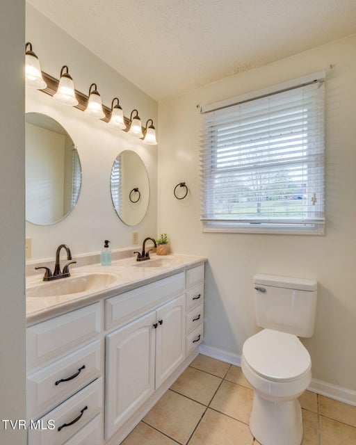 Photo #28: 445 Old Stage Road