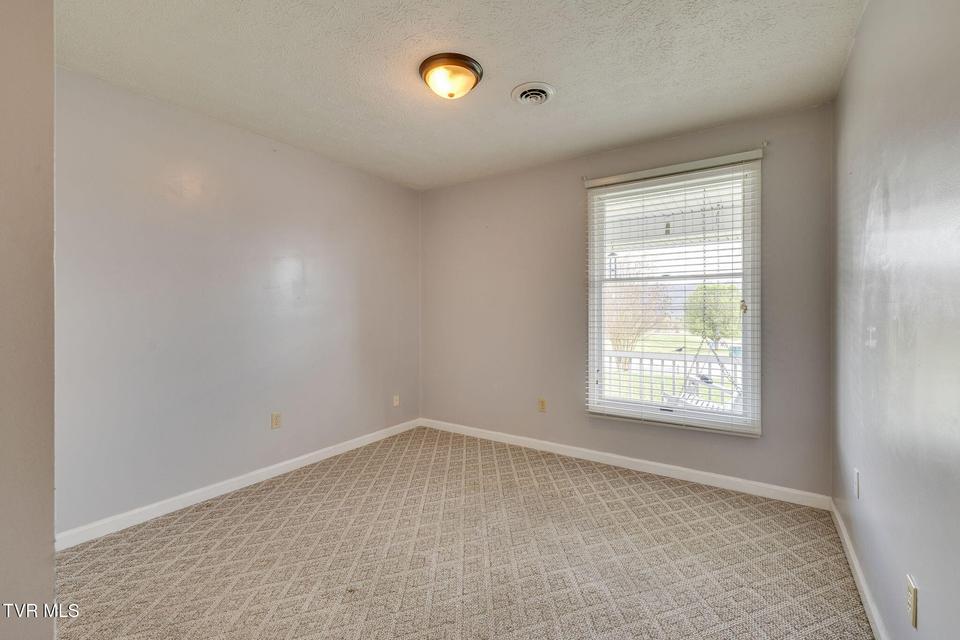 Photo #31: 445 Old Stage Road