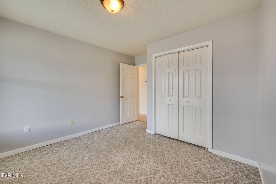 Photo #32: 445 Old Stage Road