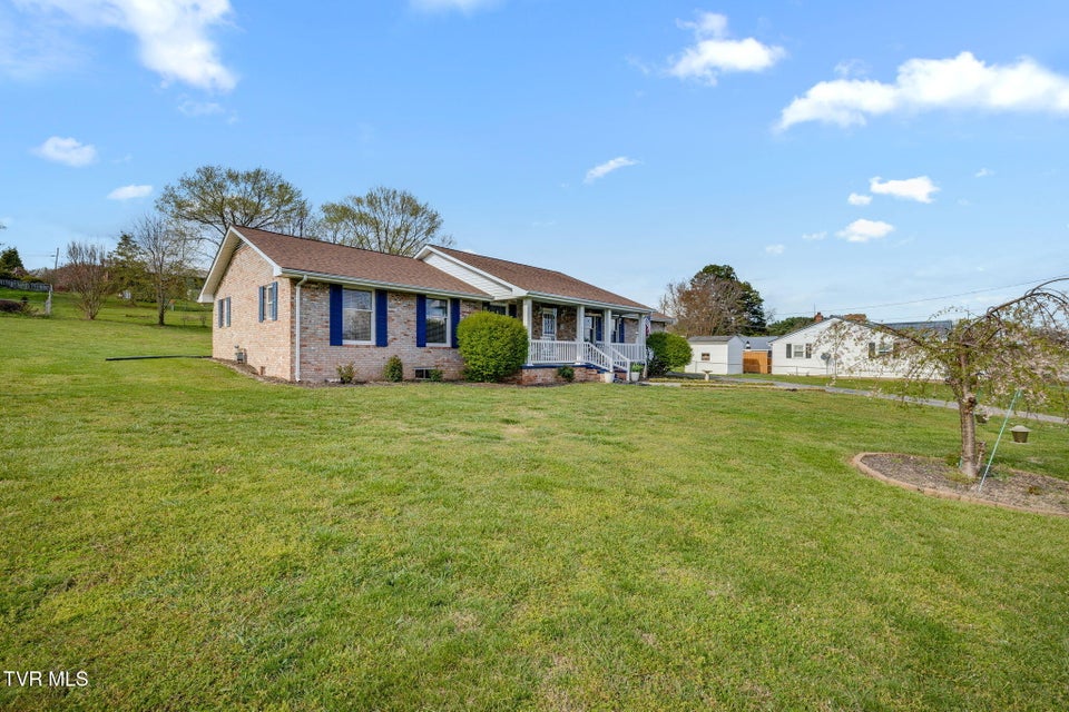 Photo #37: 445 Old Stage Road