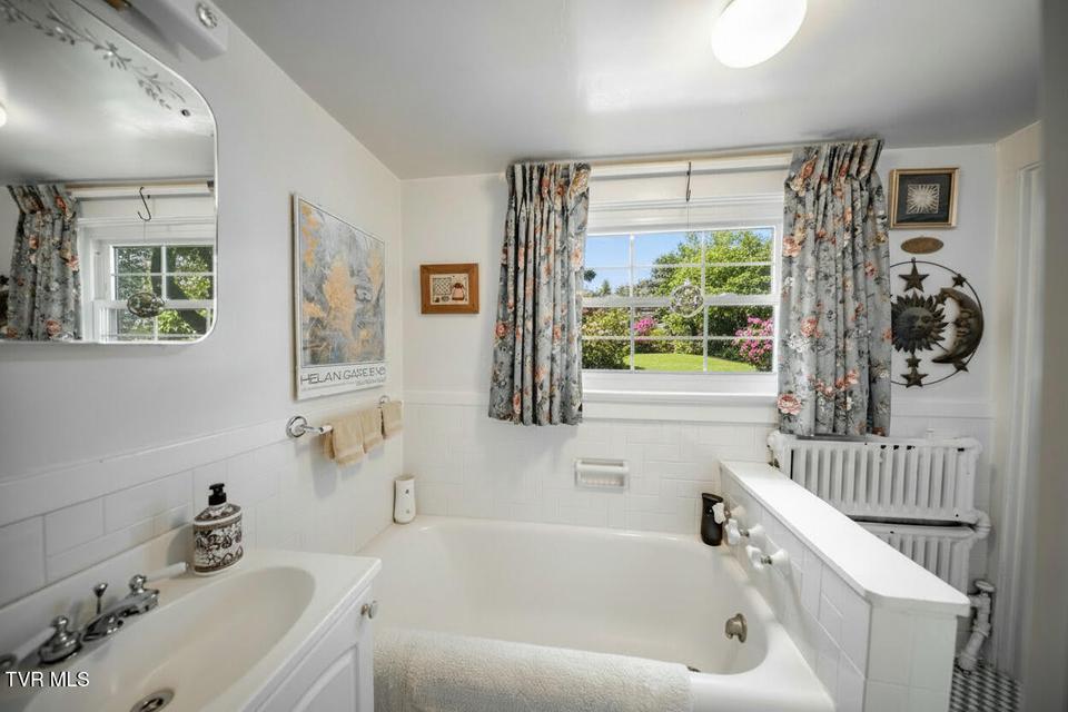 Photo #18: 294 Clifton Heights Road