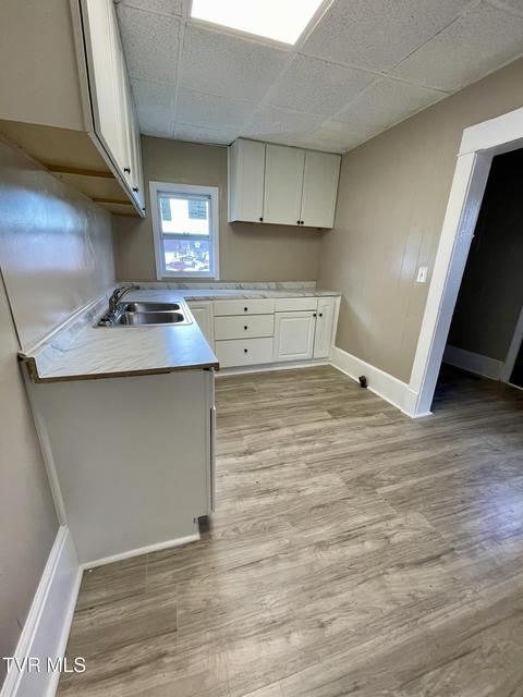 Photo #11: 822 Mapleoak Lane