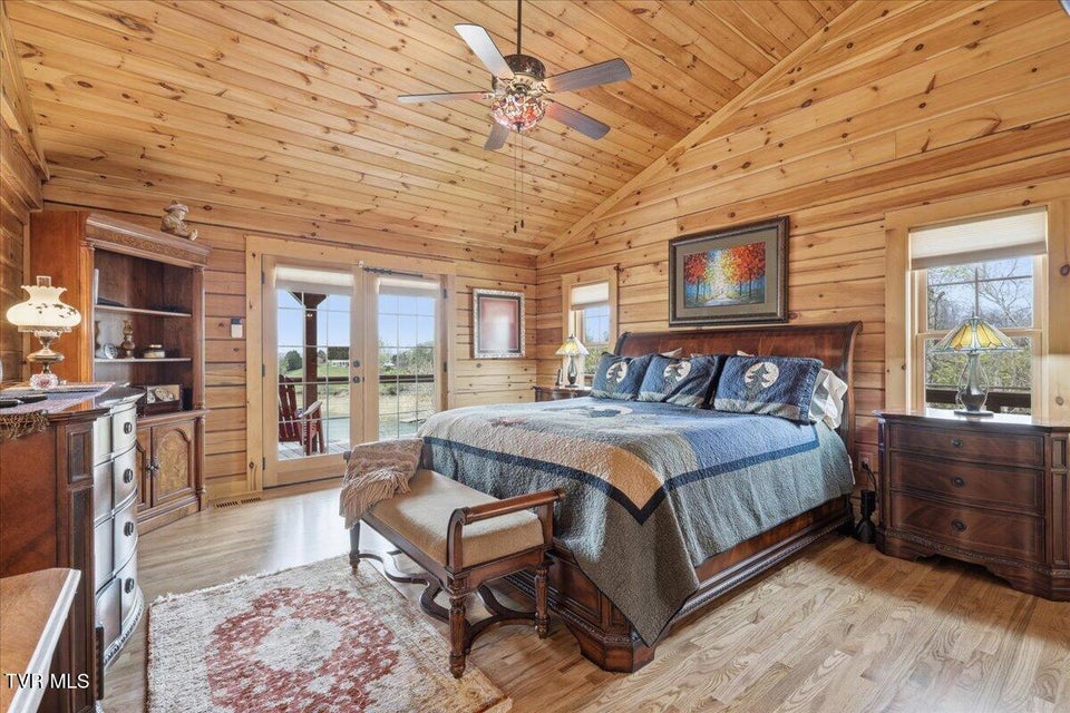 Photo #32: 430 Filet Lane