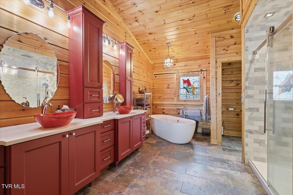 Photo #34: 430 Filet Lane