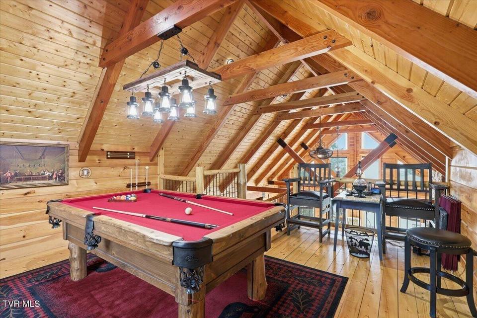 Photo #38: 430 Filet Lane