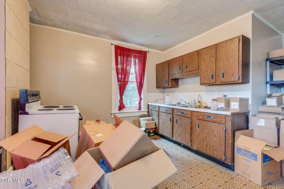 Photo #40: 620 Cherry Street