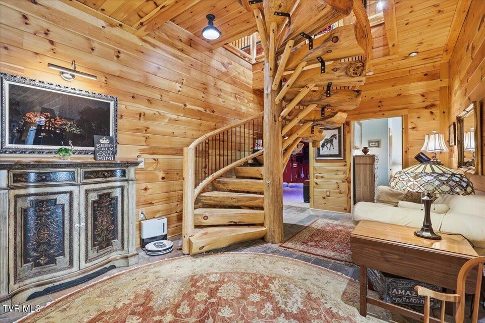 Photo #42: 430 Filet Lane