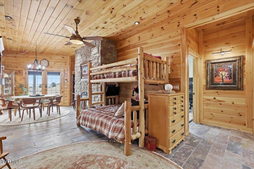 Photo #44: 430 Filet Lane