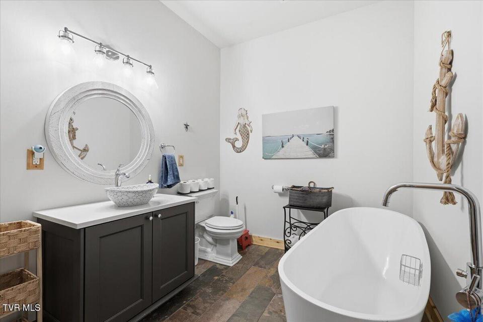 Photo #47: 430 Filet Lane