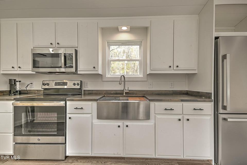 Photo #26: 2745 Anglers Way Road