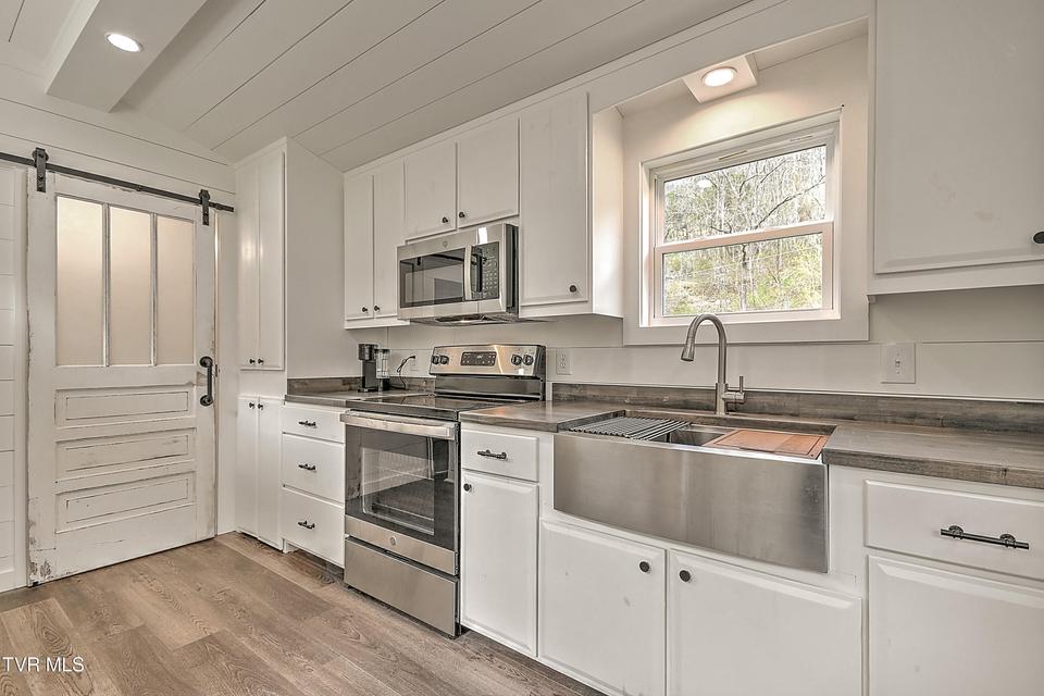 Photo #29: 2745 Anglers Way Road