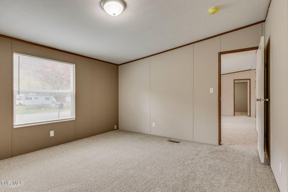 Photo #13: 436 Wilder Street