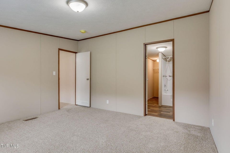 Photo #14: 436 Wilder Street