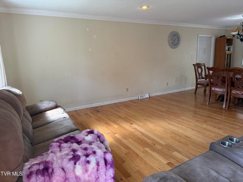 Photo #9: 5 Overlook Court