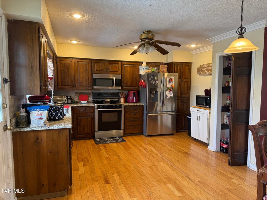 Photo #13: 5 Overlook Court