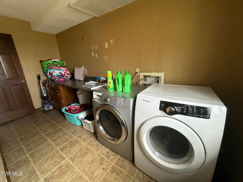 Photo #18: 5 Overlook Court