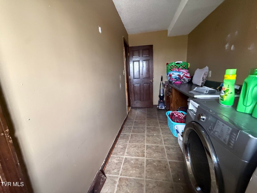 Photo #19: 5 Overlook Court