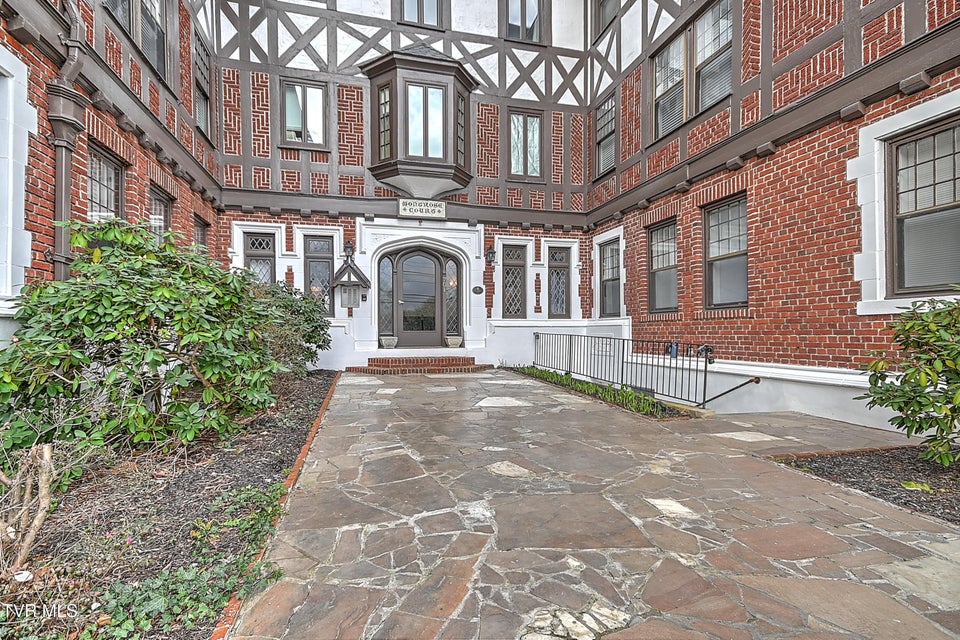 Photo #34: 701 Locust Street