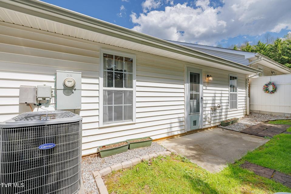 Photo #20: 58 Sagewood Court