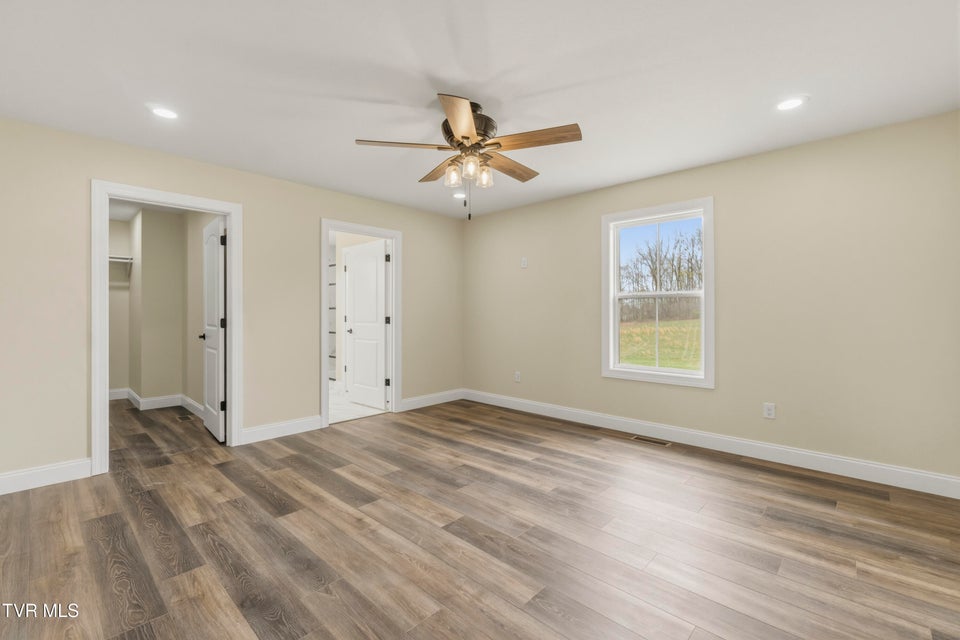 Photo #26: 410 Gibson Loop