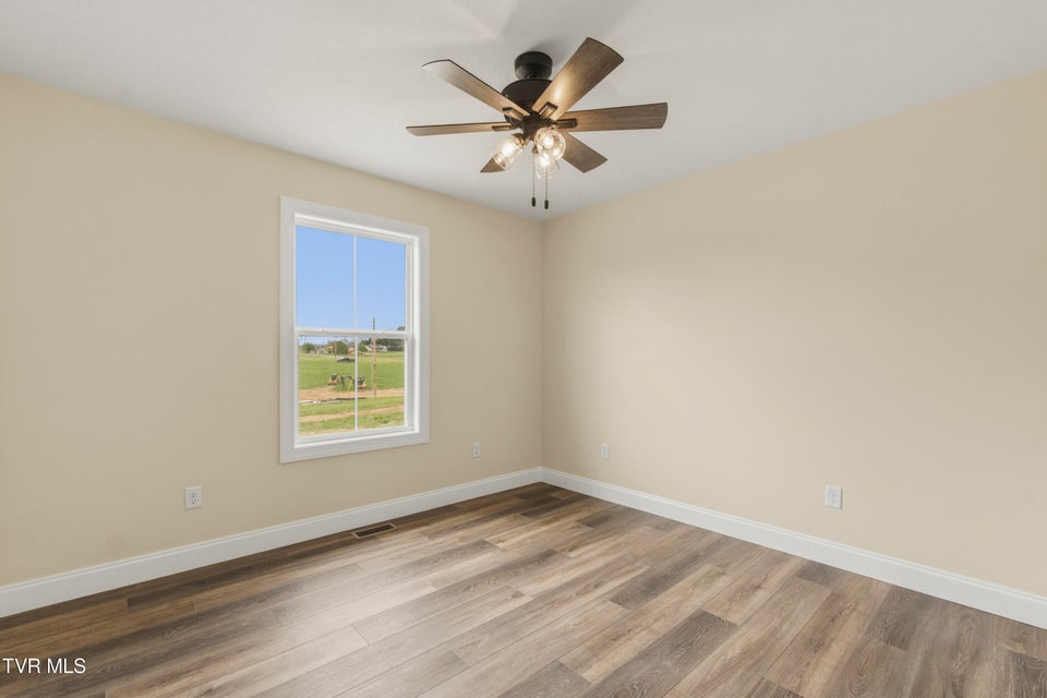 Photo #40: 410 Gibson Loop