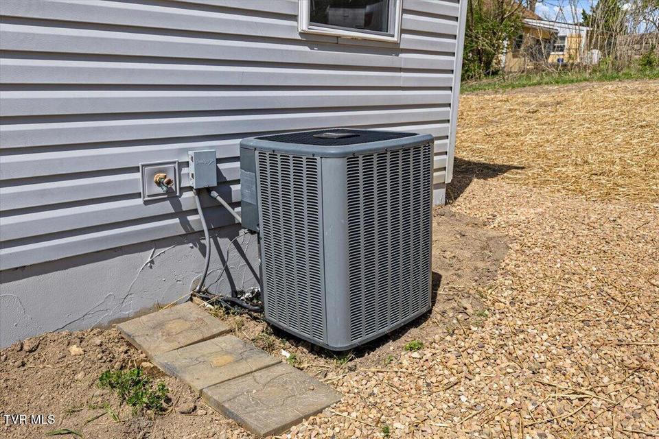 Photo #6: 108 Lily Street