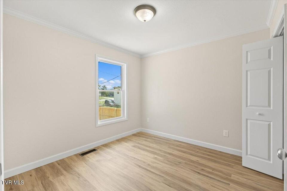 Photo #39: 108 Lily Street