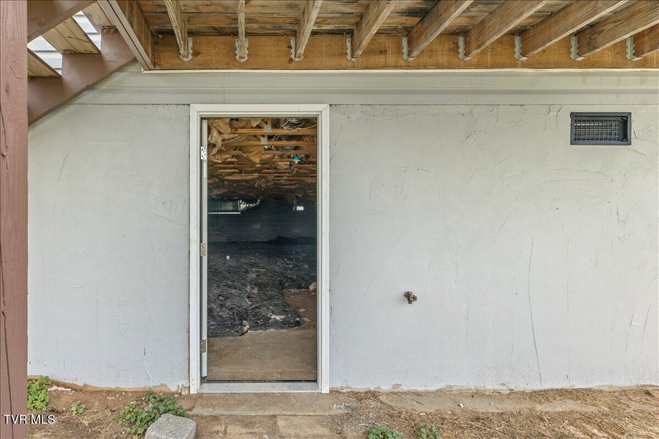 Photo #43: 108 Lily Street