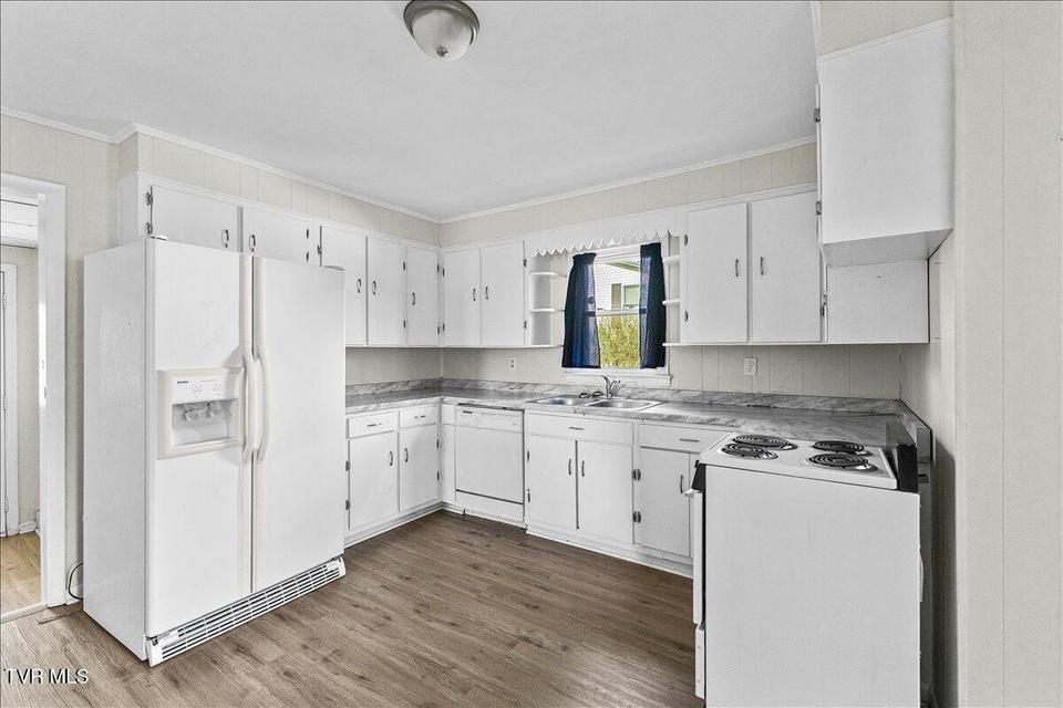 Photo #13: 568 Old Airport Road