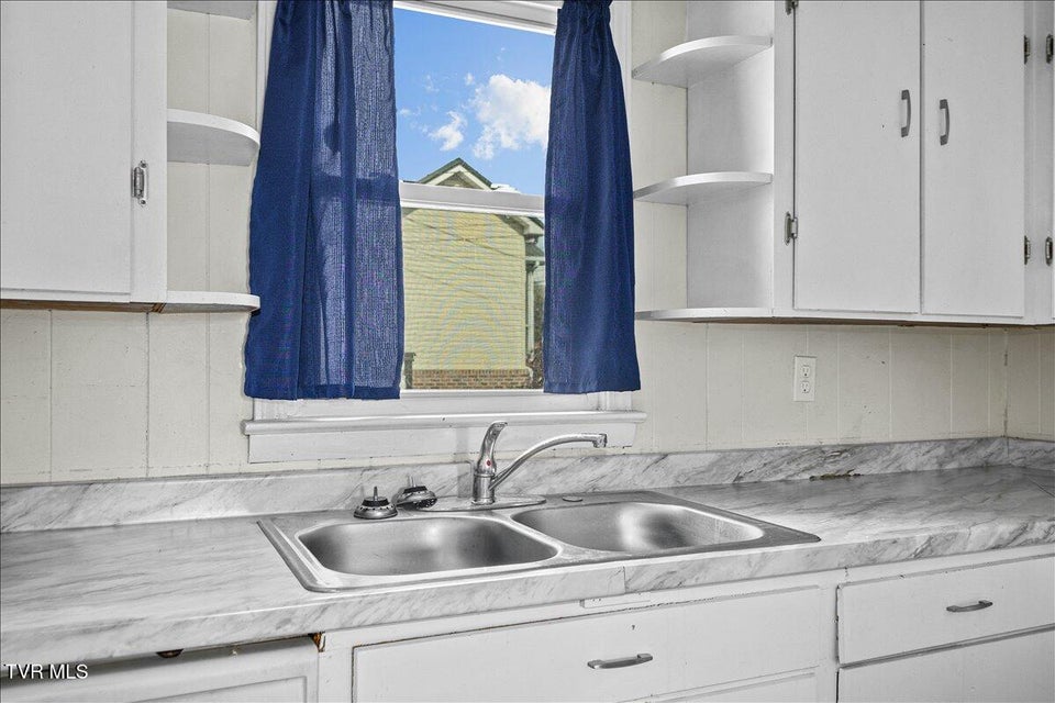 Photo #15: 568 Old Airport Road