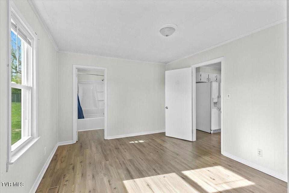 Photo #17: 568 Old Airport Road