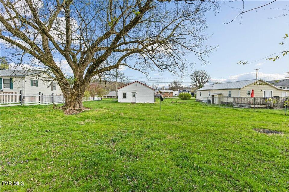 Photo #26: 568 Old Airport Road