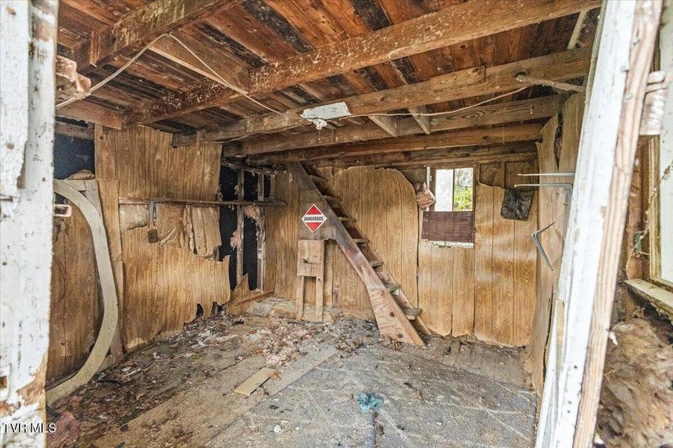 Photo #28: 568 Old Airport Road