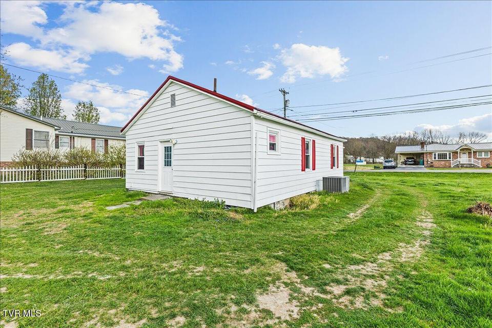 Photo #23: 568 Old Airport Road