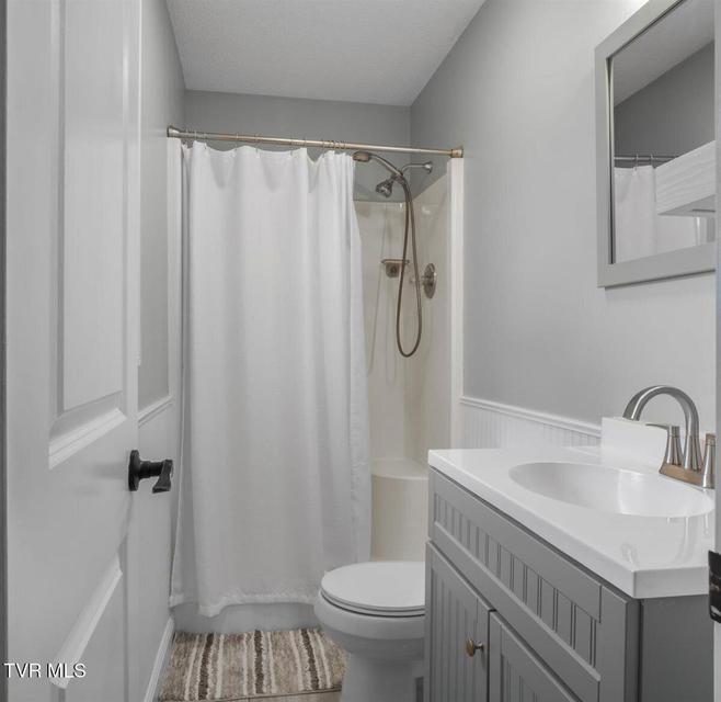 Photo #45: 109 Valmar Road