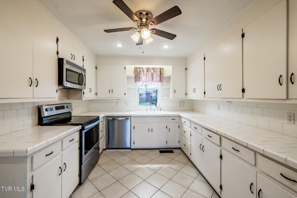 Photo #8: 1503 Virginia Street