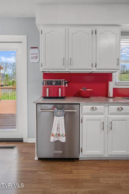 Photo #15: 109 Valmar Road