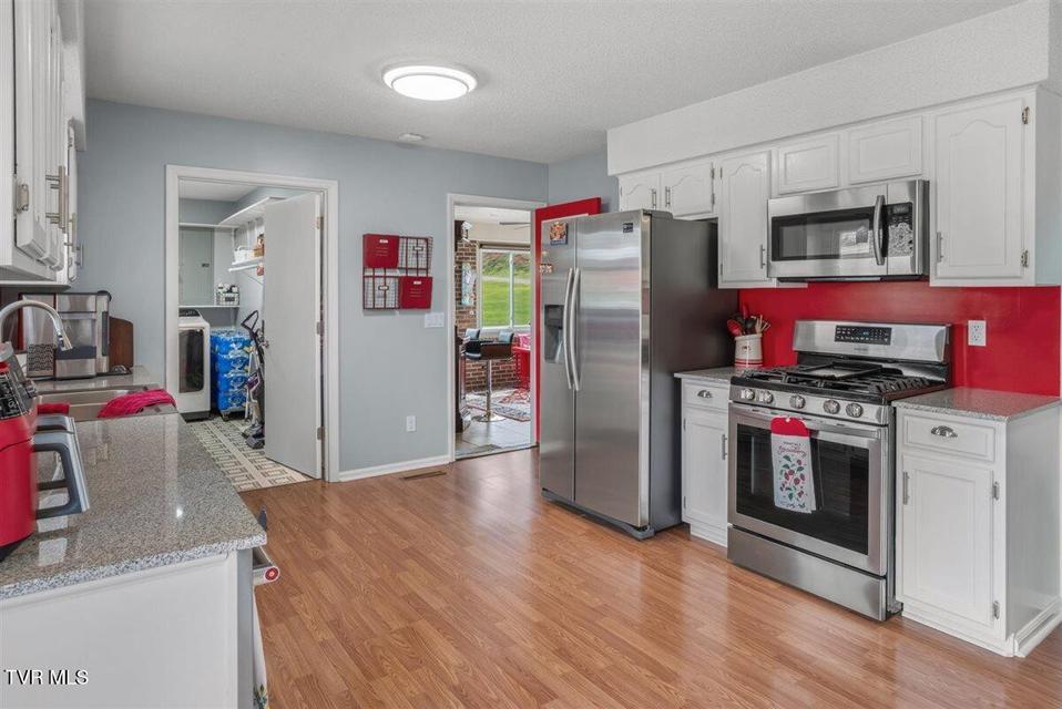 Photo #14: 109 Valmar Road