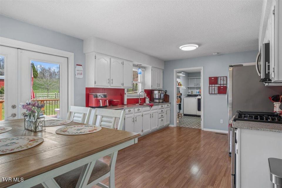 Photo #11: 109 Valmar Road