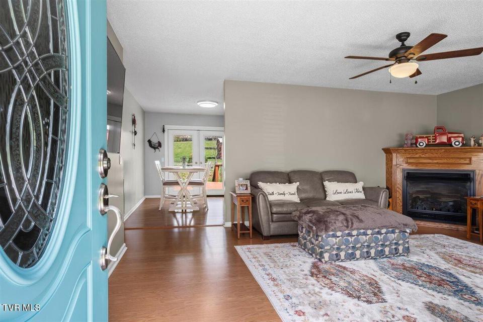 Photo #4: 109 Valmar Road