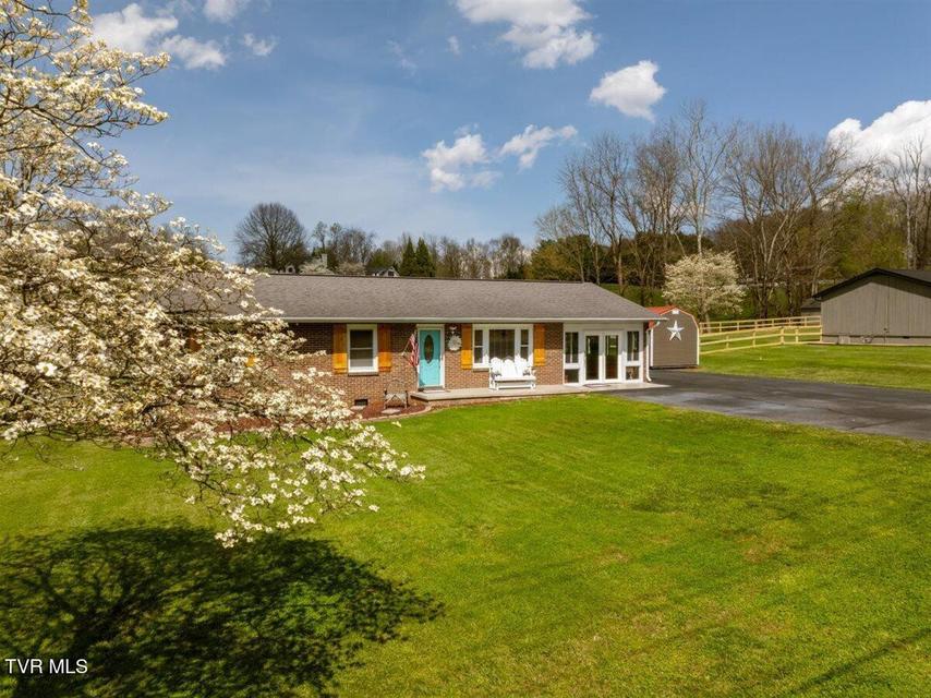 Photo #3: 109 Valmar Road