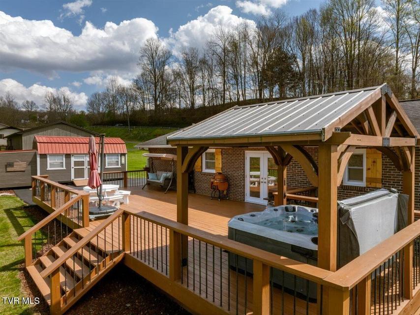 Photo #49: 109 Valmar Road