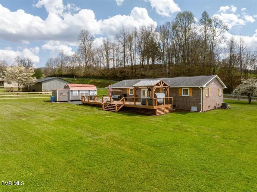 Photo #56: 109 Valmar Road