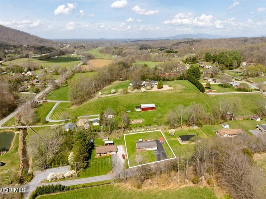 Photo #64: 109 Valmar Road