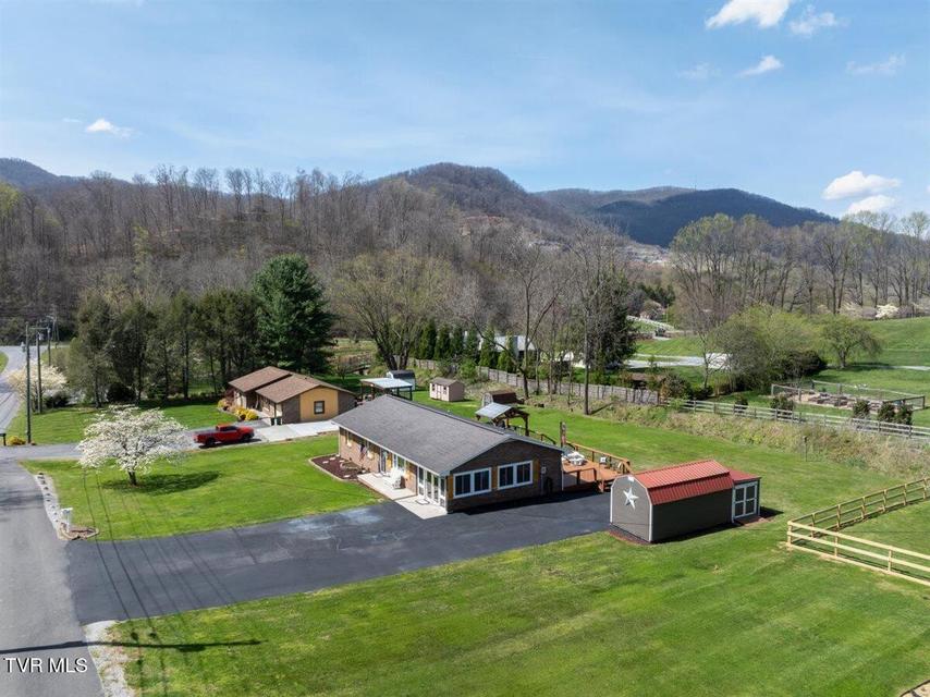 Photo #66: 109 Valmar Road