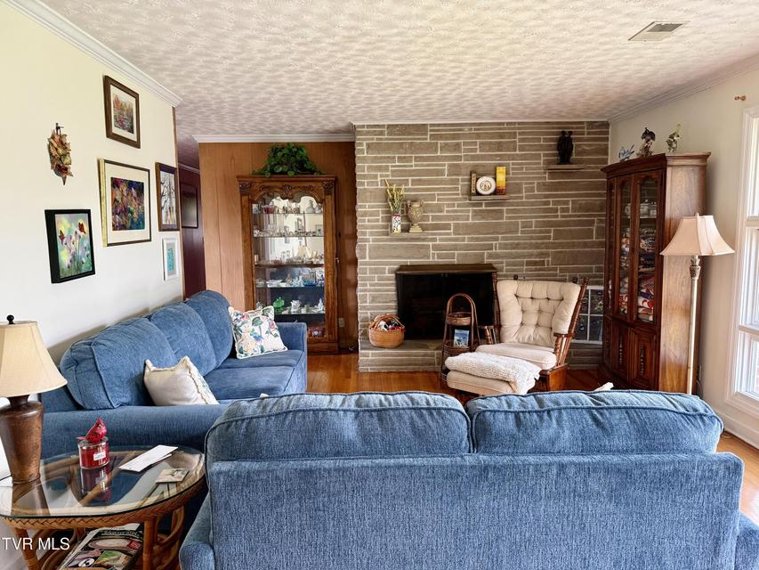 Photo #2: 408 Forest Hills Drive